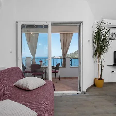 Apartment Apartments By The Sea Drasnice, Makarska - 2581 Drasnice
