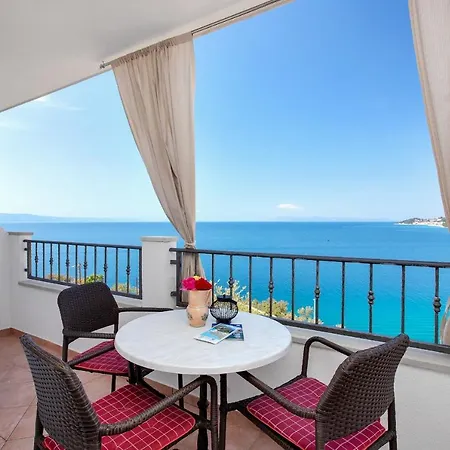 Apartment Apartments By The Sea Drasnice, Makarska - 2581